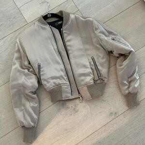 Xsmall Amira bomber